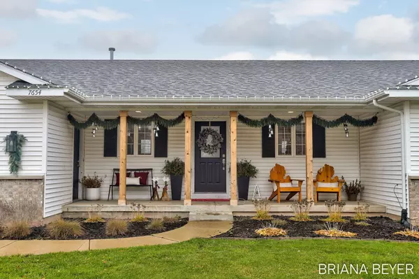 Hudsonville, MI 49426,7654 Teal Pond Court