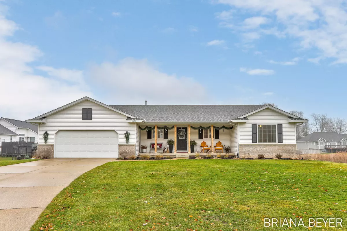 Hudsonville, MI 49426,7654 Teal Pond Court