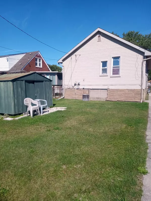 Ecorse, MI 48229,40 E Glenwood Avenue