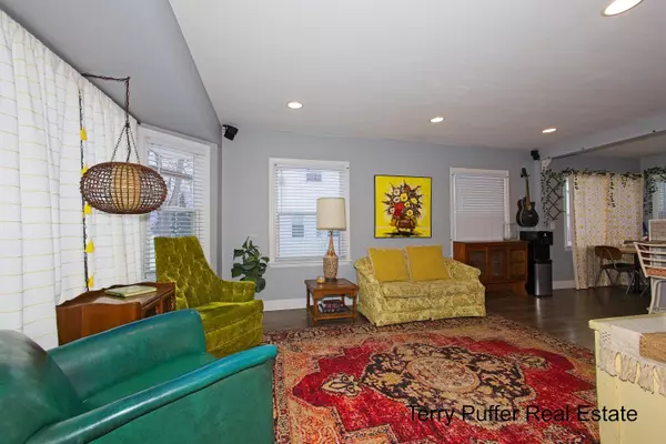 Muskegon, MI 49445,2206 Oak Avenue