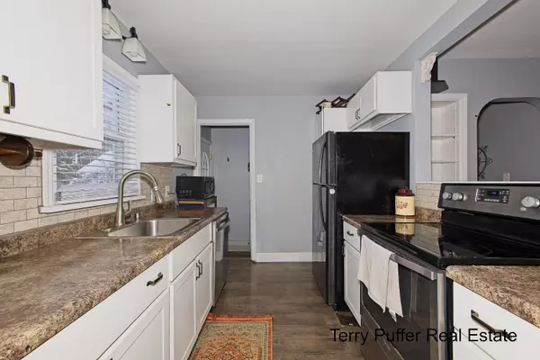 Muskegon, MI 49445,2206 Oak Avenue