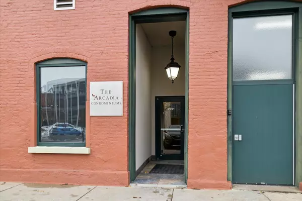 Kalamazoo, MI 49007,222 N Kalamazoo Mall, 200