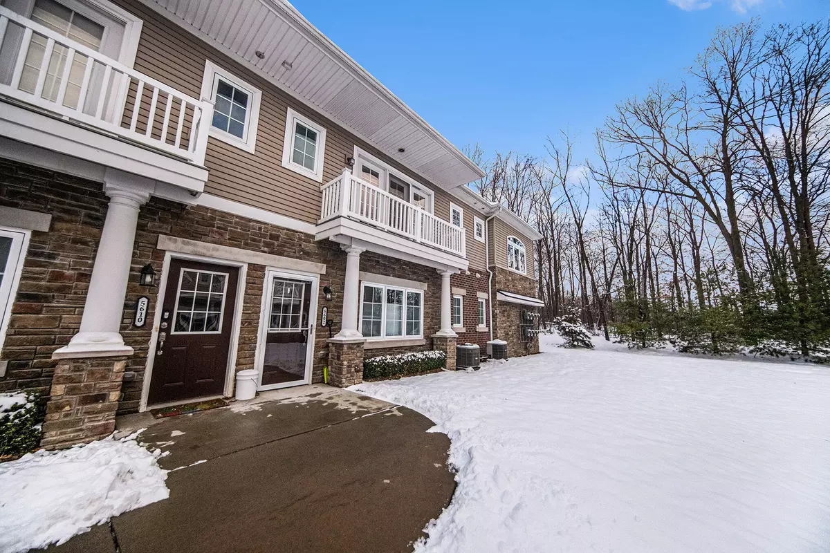 Ann Arbor, MI 48103,5610 Arbor Chase Drive