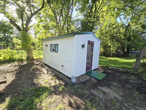 Niles, MI 49120,324 S 15th Street