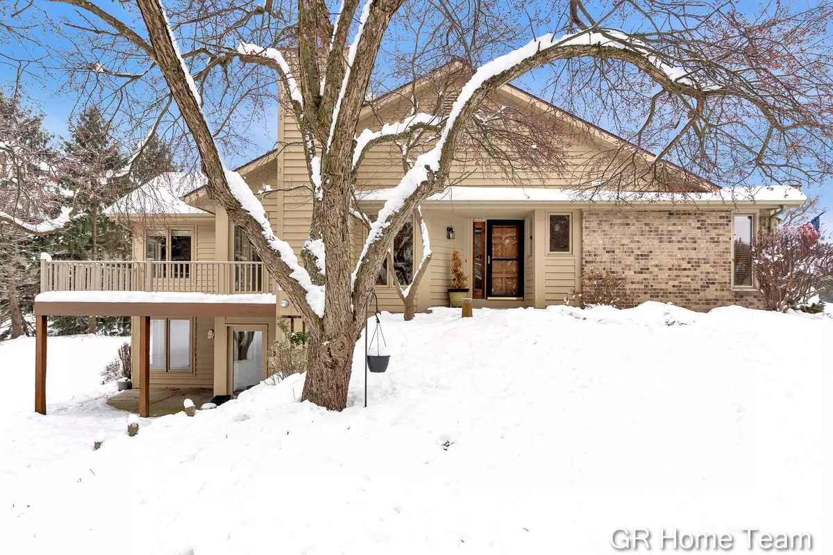 Grand Rapids, MI 49505,1946 Cross Bend NE Street #35