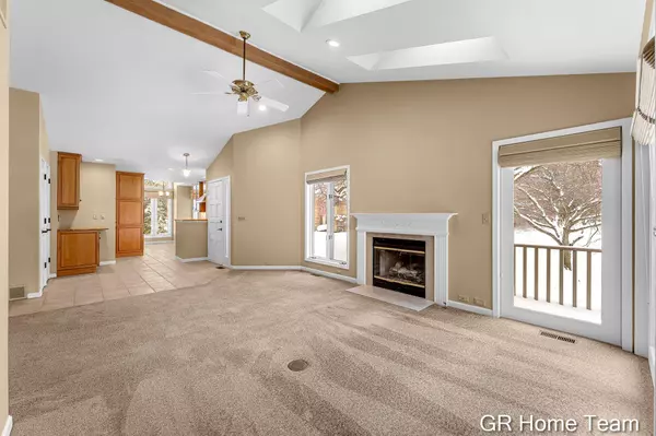 Grand Rapids, MI 49505,1946 Cross Bend NE Street #35