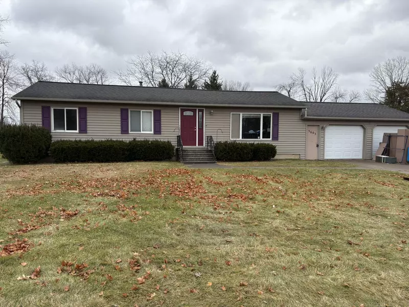 5603 Oakpoint Road, Jackson, MI 49201