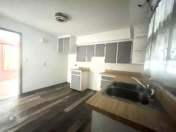 Jackson, MI 49202,839 N East Avenue