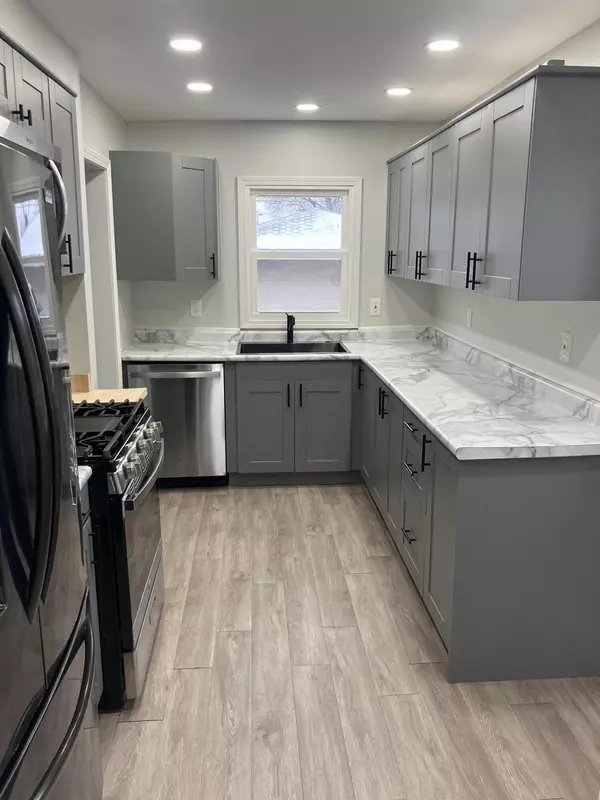 Saint Clair Shores, MI 48082,21442 Arrowhead Street