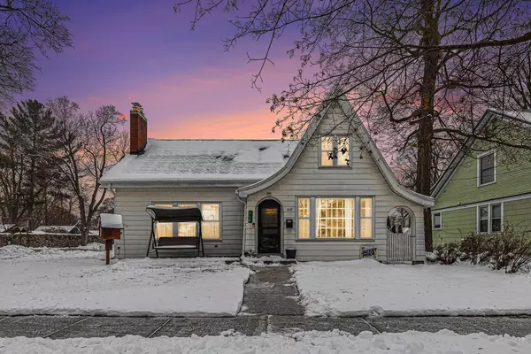 218 W Grove Street, Greenville, MI 48838