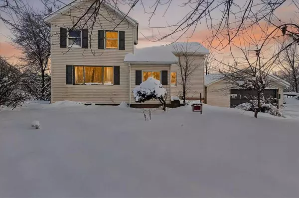 27064 White Street, Cassopolis, MI 49031