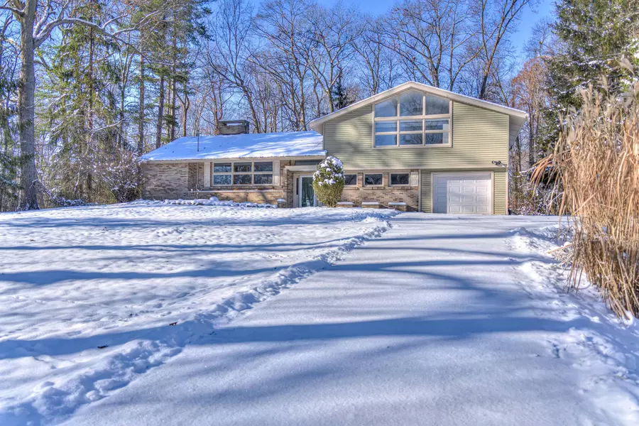 2780 Brookside Boulevard, Jackson, MI 49203