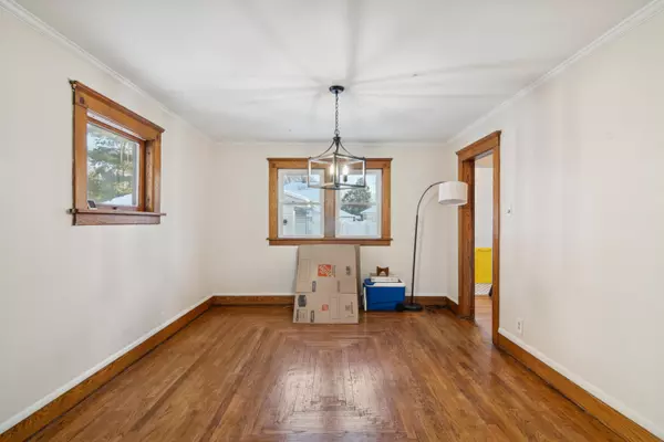 Jackson, MI 49203,911 4th Street