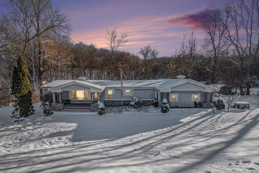 2348 Segwun SE Avenue, Lowell, MI 49331