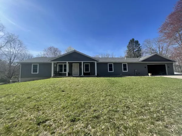 Dowagiac, MI 49047,33067 School Street