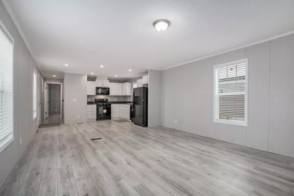 Cassopolis, MI 49031,59733 Decatur Road #35