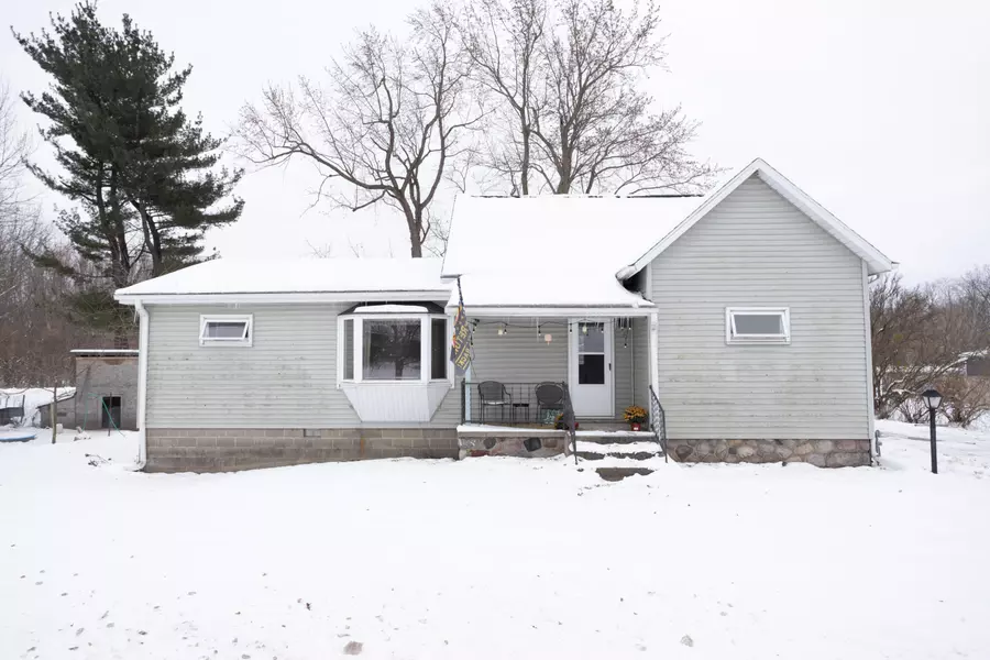 1950 E Dowling Road, Hastings, MI 49058