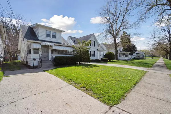 Jackson, MI 49202,619 N State Street