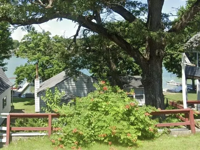 593 Bluff Drive, Middleville, MI 49333