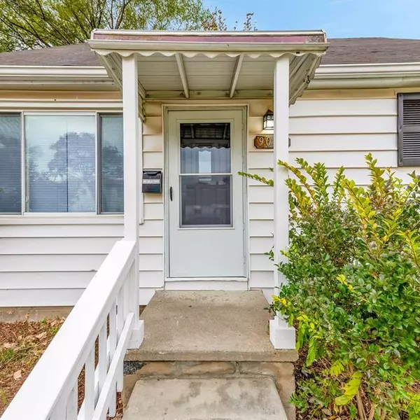 Livonia, MI 48150,9082 Louise Street