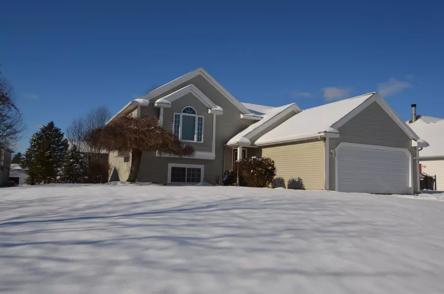 8661 Grainery SE Road, Caledonia, MI 49316