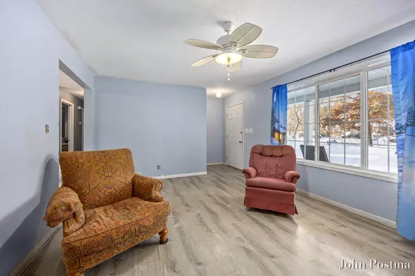 Cedar Springs, MI 49319,17276 Violet Ruth NE Drive