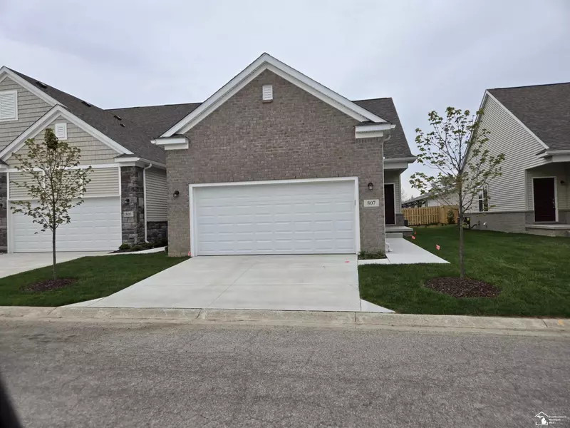 807 Plum Vlg Drive #57, Monroe, MI 48161