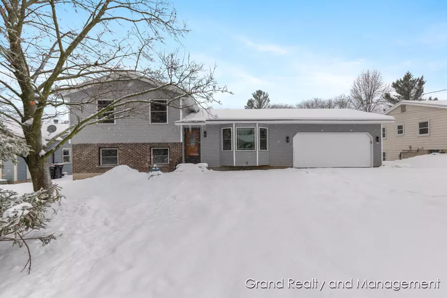 1931 Keyhill SE Avenue, Grand Rapids, MI 49546