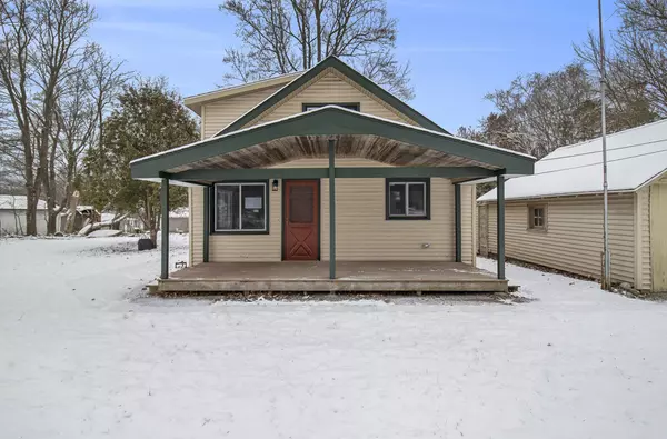 Onekama, MI 49675,8496 Mill Street