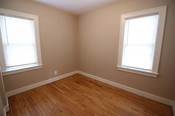 Wyandotte, MI 48192,1028 Mollno Street