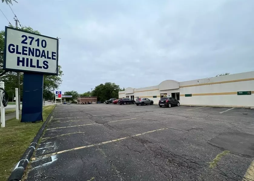 2710 W Court Street, Flint, MI 48503