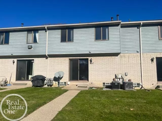48504 Sugarbush Road, MI 48047