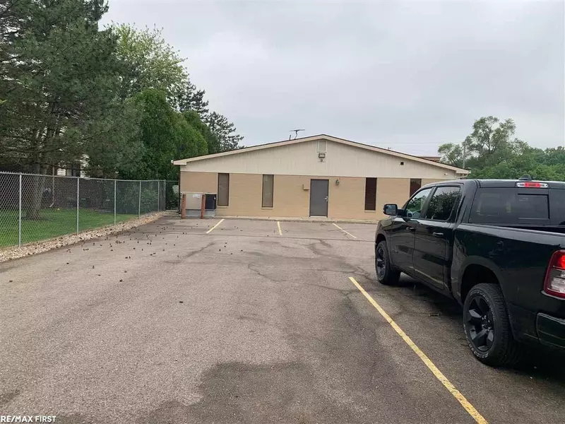 31690 Hoover Road, Warren, MI 48093