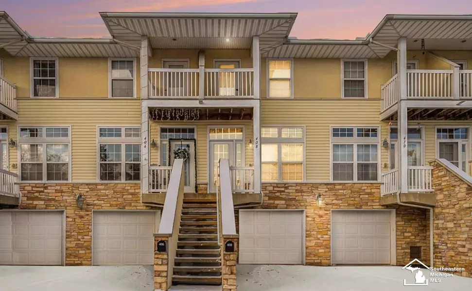 408 Beachwalk, Luna Pier, MI 48157