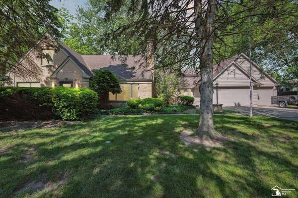 6899 Hazeldell, Temperance, MI 48182