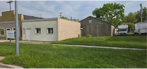 1041 Griswold, Port Huron, MI 48060