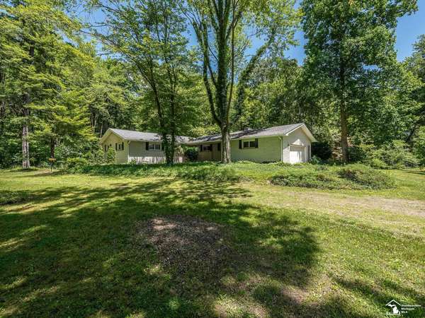 12484 Fessner, Carleton, MI 48117