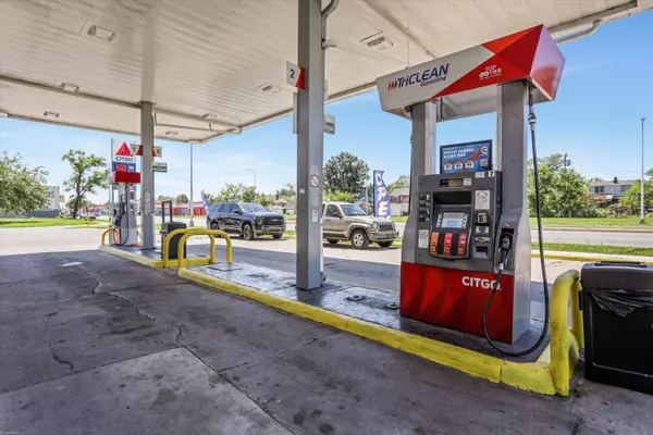 Detroit, MI 48238,13730 Livernois Street