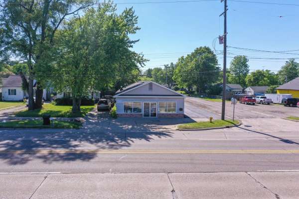 4084 Fenton, Flint, MI 48507