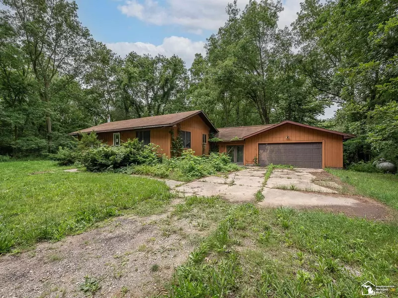 2489 Saline River, Dundee, MI 48131