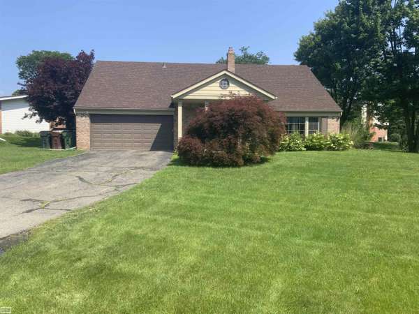 8693 Hedgeway, Shelby Twp, MI 48317