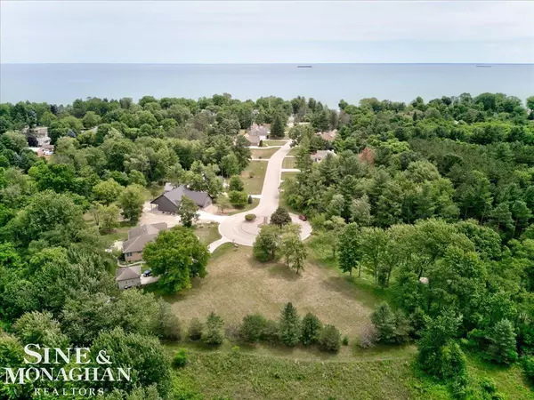 MI 48059,3855 Conifer Court