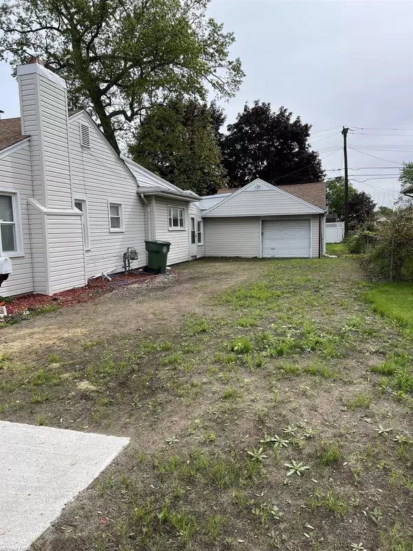 Southgate, MI 48195,14245 FORDLINE Street