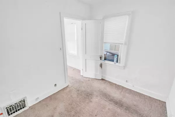 Saginaw, MI 48601,630 N 26TH Street