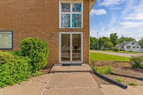 Burton, MI 48519,3306 Lippincott Boulevard