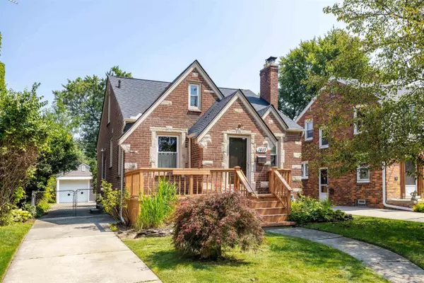 Grosse Pointe Woods, MI 48236,1410 Roslyn