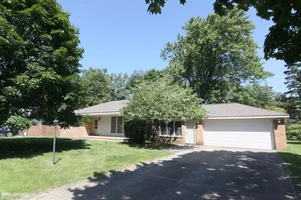 470 Elmhill, Rochester Hills, MI 48306