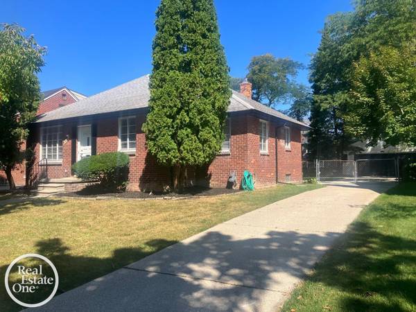 Grosse Pointe Woods, MI 48236,1420 Anita