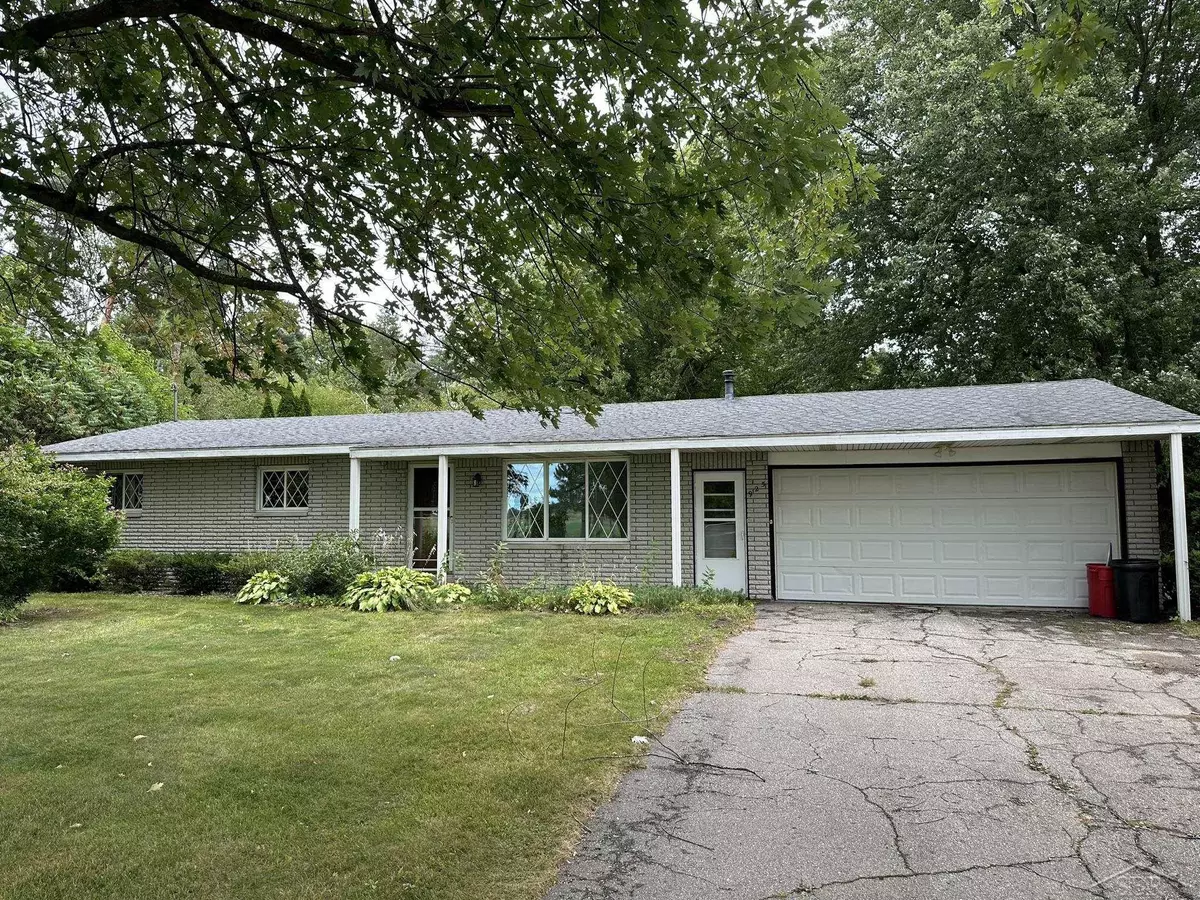 Merrill, MI 48637,925 S Chapin