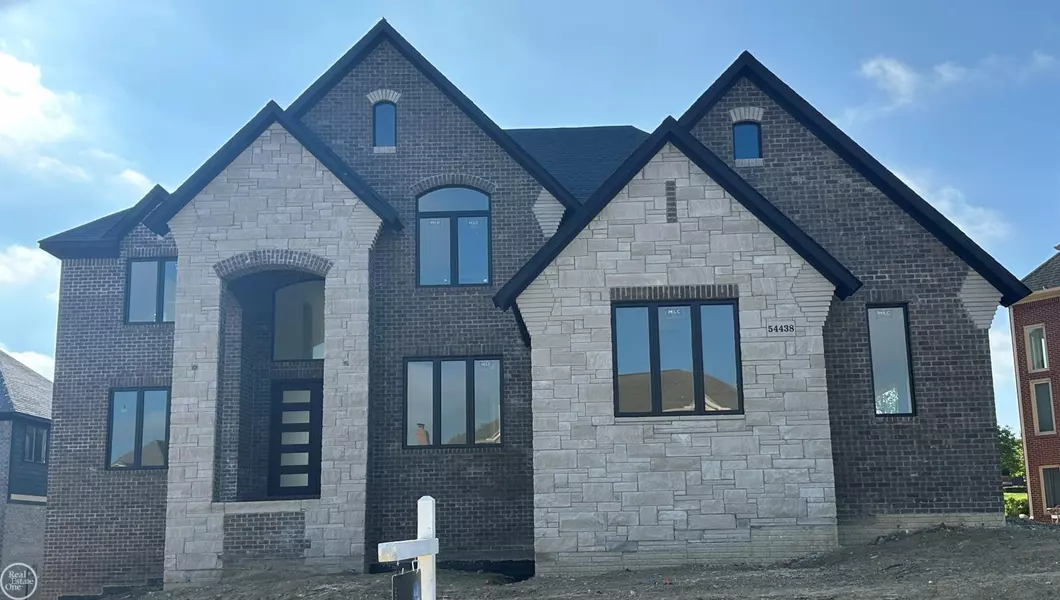 54438 Carrington Drive, Shelby Twp, MI 48316